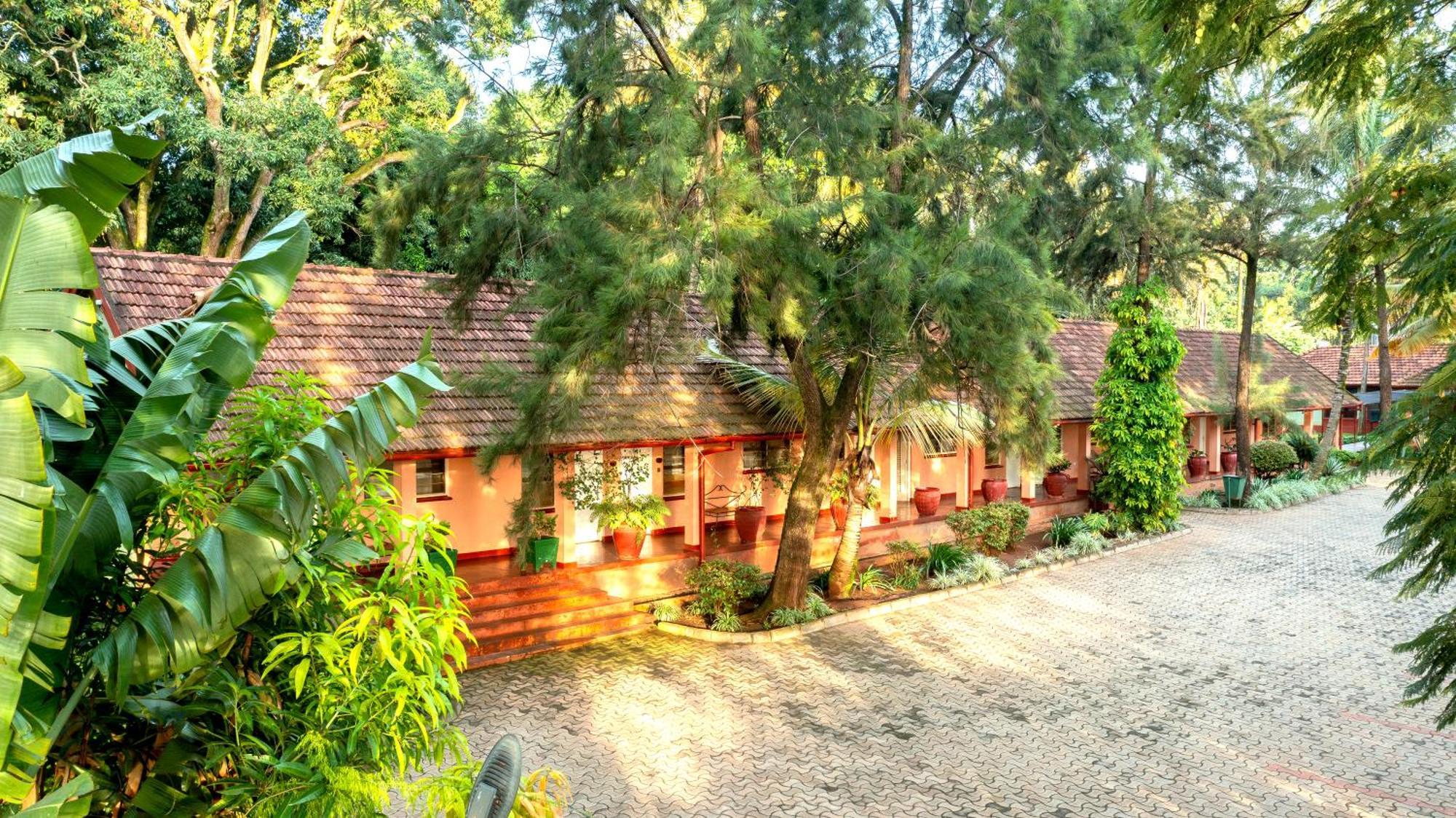 Masindi Hotel Екстер'єр фото