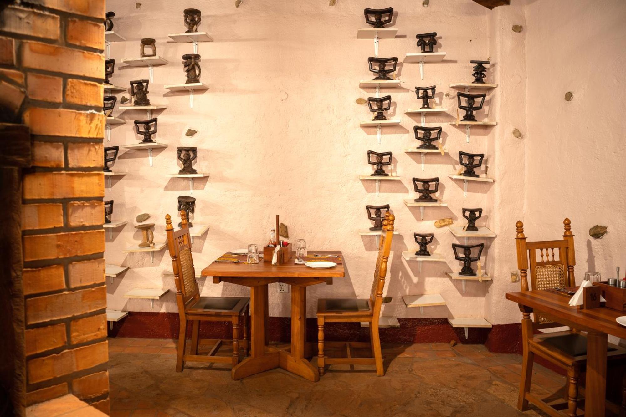 Masindi Hotel Екстер'єр фото