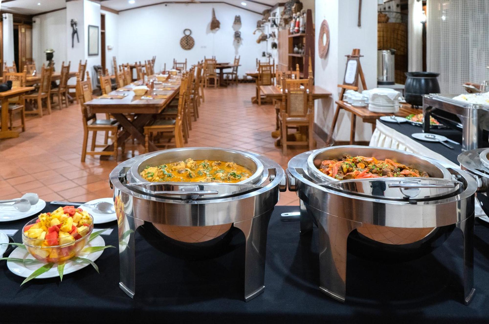 Masindi Hotel Екстер'єр фото