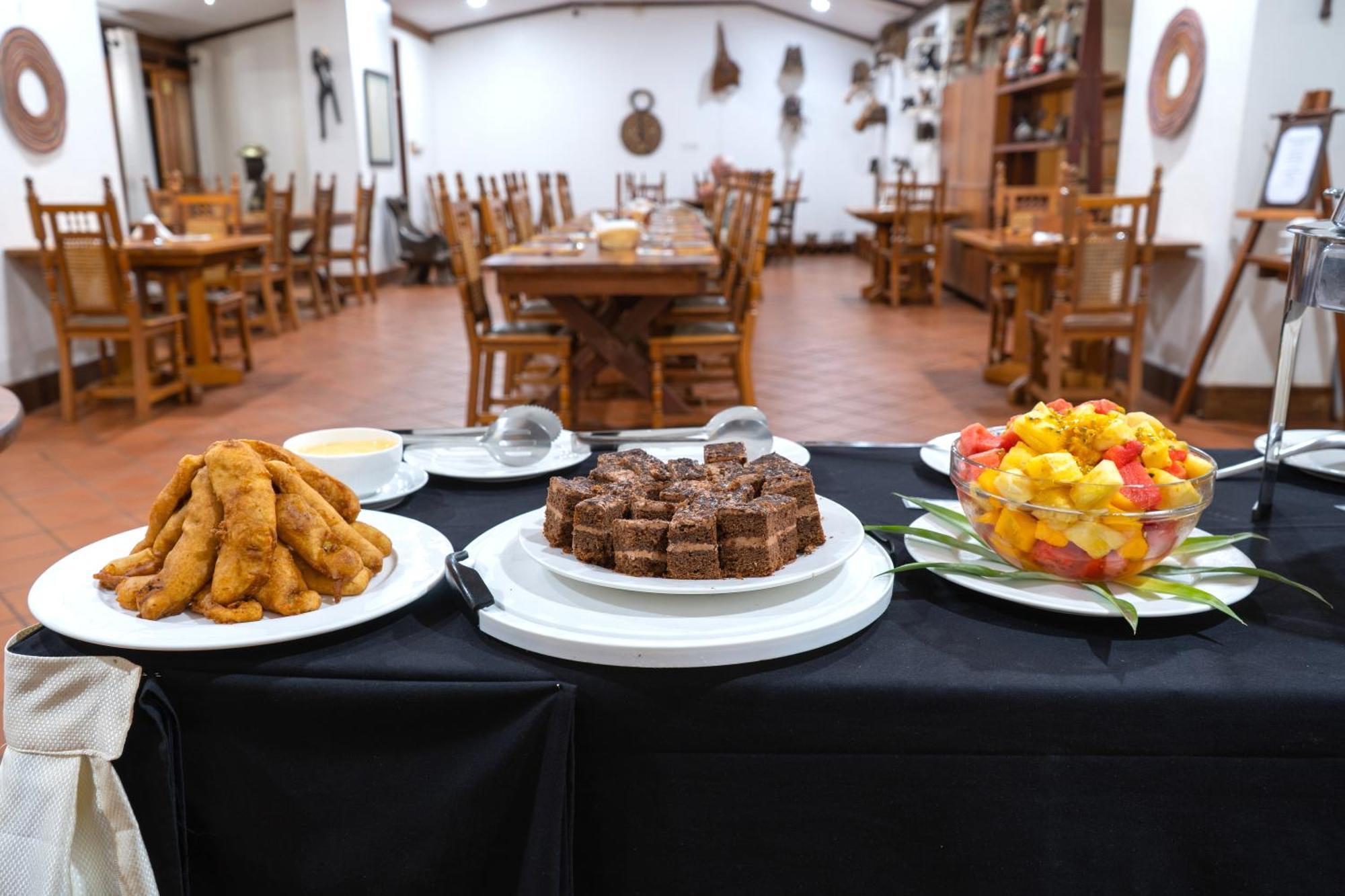 Masindi Hotel Екстер'єр фото