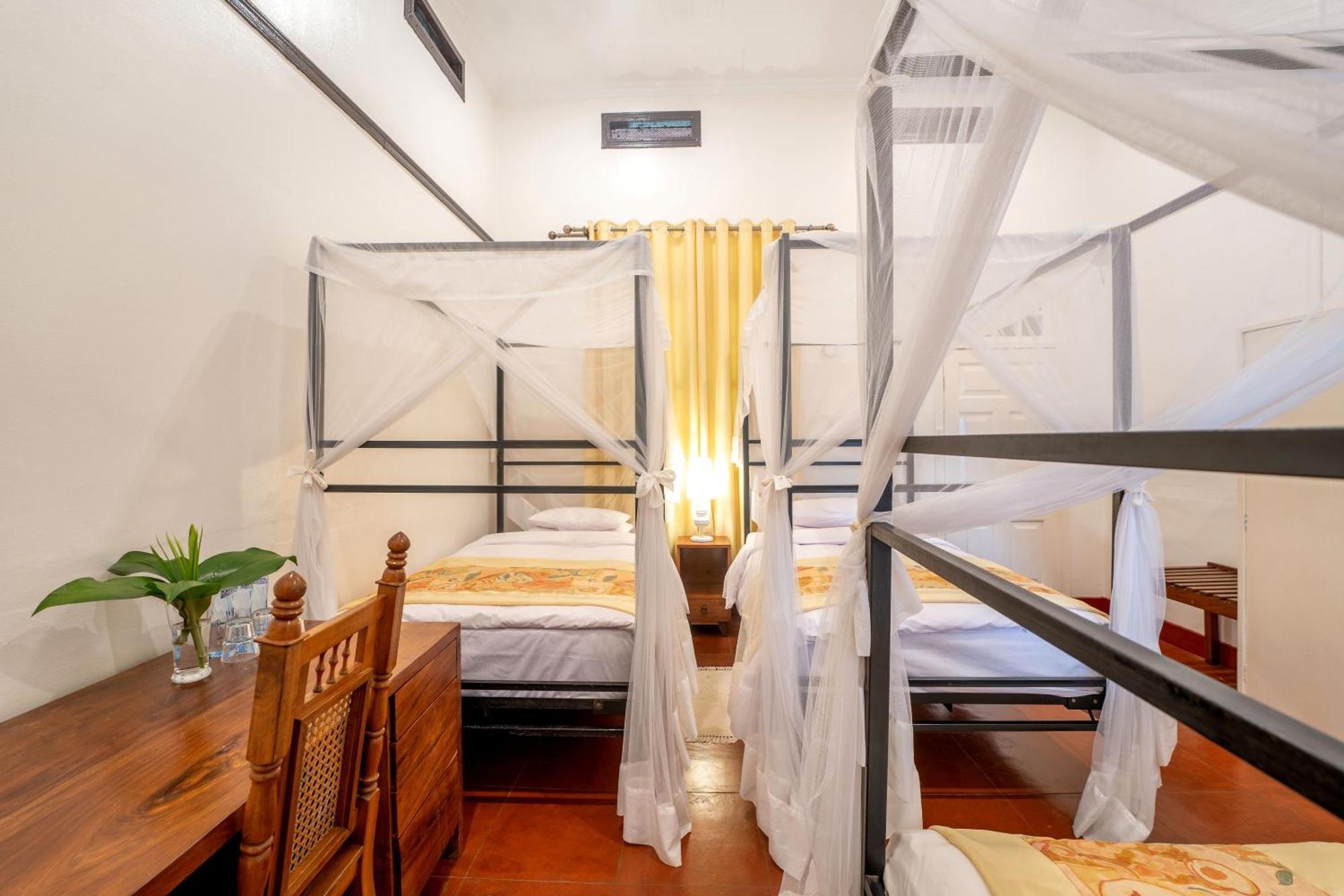 Masindi Hotel Екстер'єр фото
